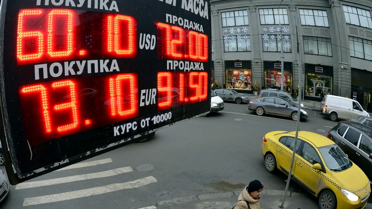 Analiză Tradeville: cum va influența economia României o prăbușire a rublei