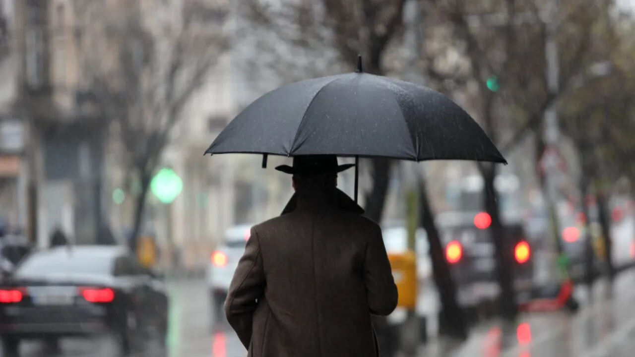 Prognoza ANM. Meteorologii au făcut anunțul. Cât mai țin ploile în România - HARTĂ