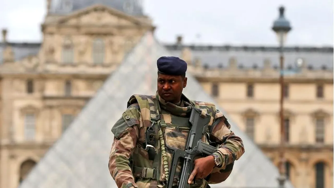 Premierul francez a făcut anunțul. Când se va încheia starea de urgență