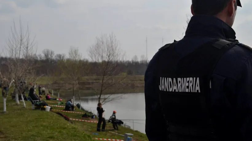 Un bărbat din Cluj, condamnat la închisoare, a fost prins de jandarmi la….pescuit! „Un pescar căzut în plasă”