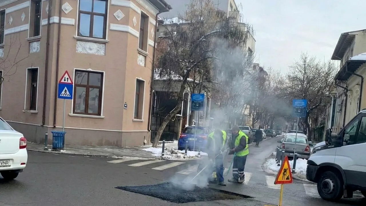 Primăria Sectorului 2 a alocat peste 7 milioane de lei pentru reparația străzilor. Rareș Hopincă: „Am evaluat mii de gropi”