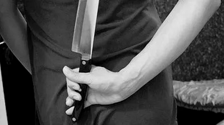 O femeie din Iași și-a înjunghiat soțul în timpul unei partide de sex. Care este motivul