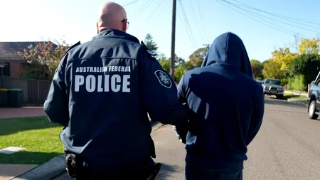 Zeci de arestări după ce 