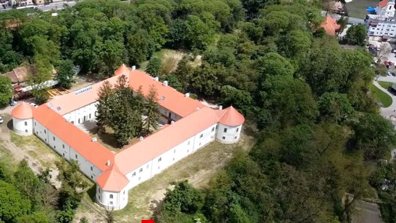 Castelul din România care a fost RESTAURAT timp de 7 ani / Investiția în „bijuterie arhitecturală” s-a ridicat la 7 milioane de euro