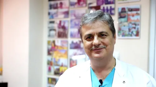 Cât câștigă pe lună dr. Săvulescu, medicul de la Spitalul Militar prins cu 300.000 de euro în birou