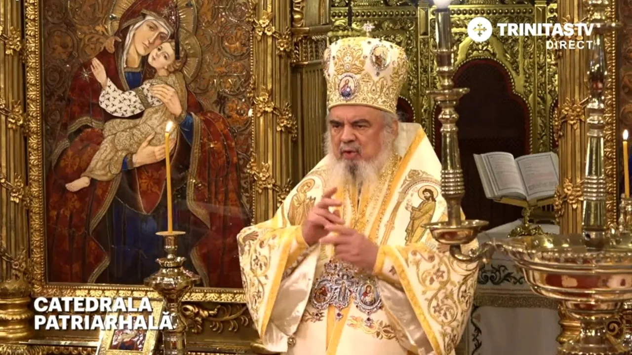 Patriarhul Daniel, mesaj de Crăciun: Naşterea lui Iisus Hristos este temelie pentru toate celelalte sărbători / Ne rugăm să ne dăruiască smerenie din smerenia lui, bucurie din bucuria lui, pace din pacea lui cea sfântă şi să binecuvânteze toate familiile
