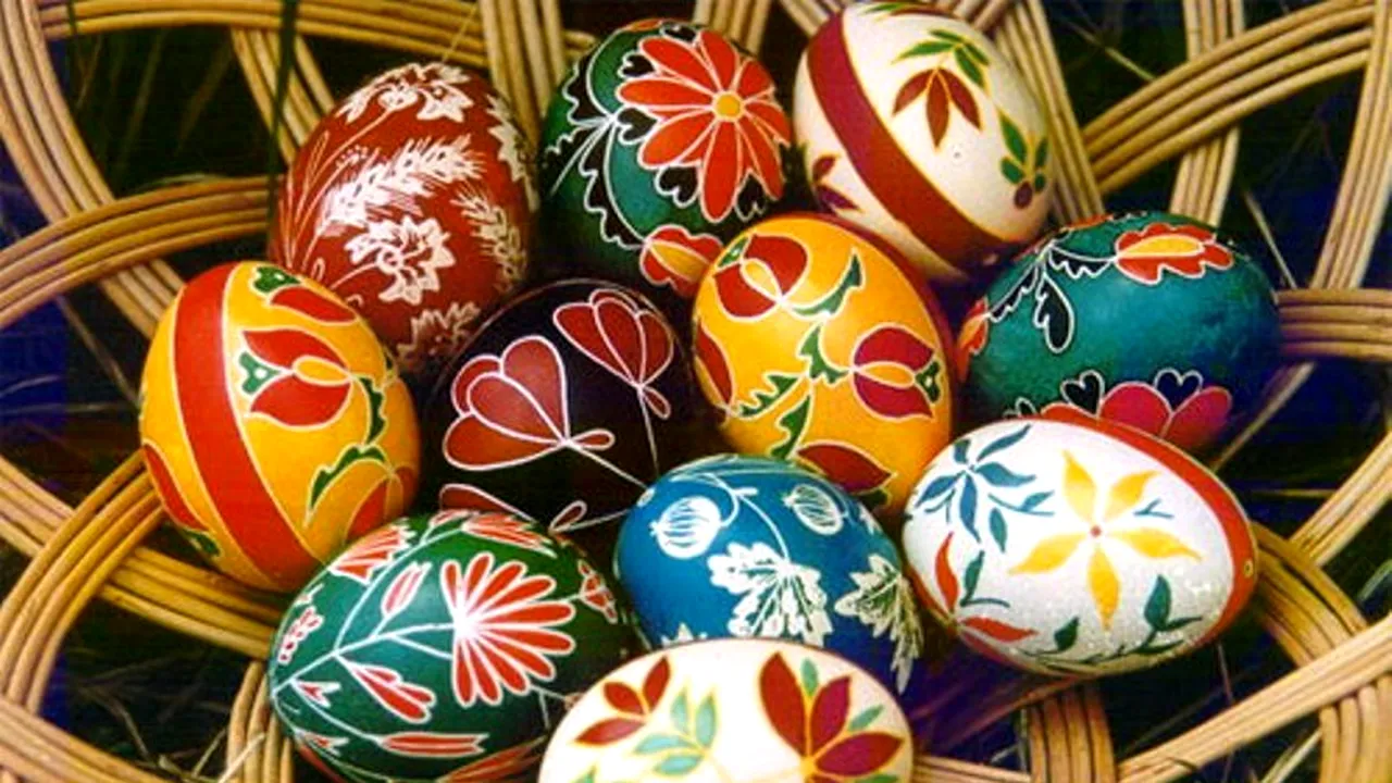 REȚETE DE PAȘTE. Cum să vopsești OUĂLE