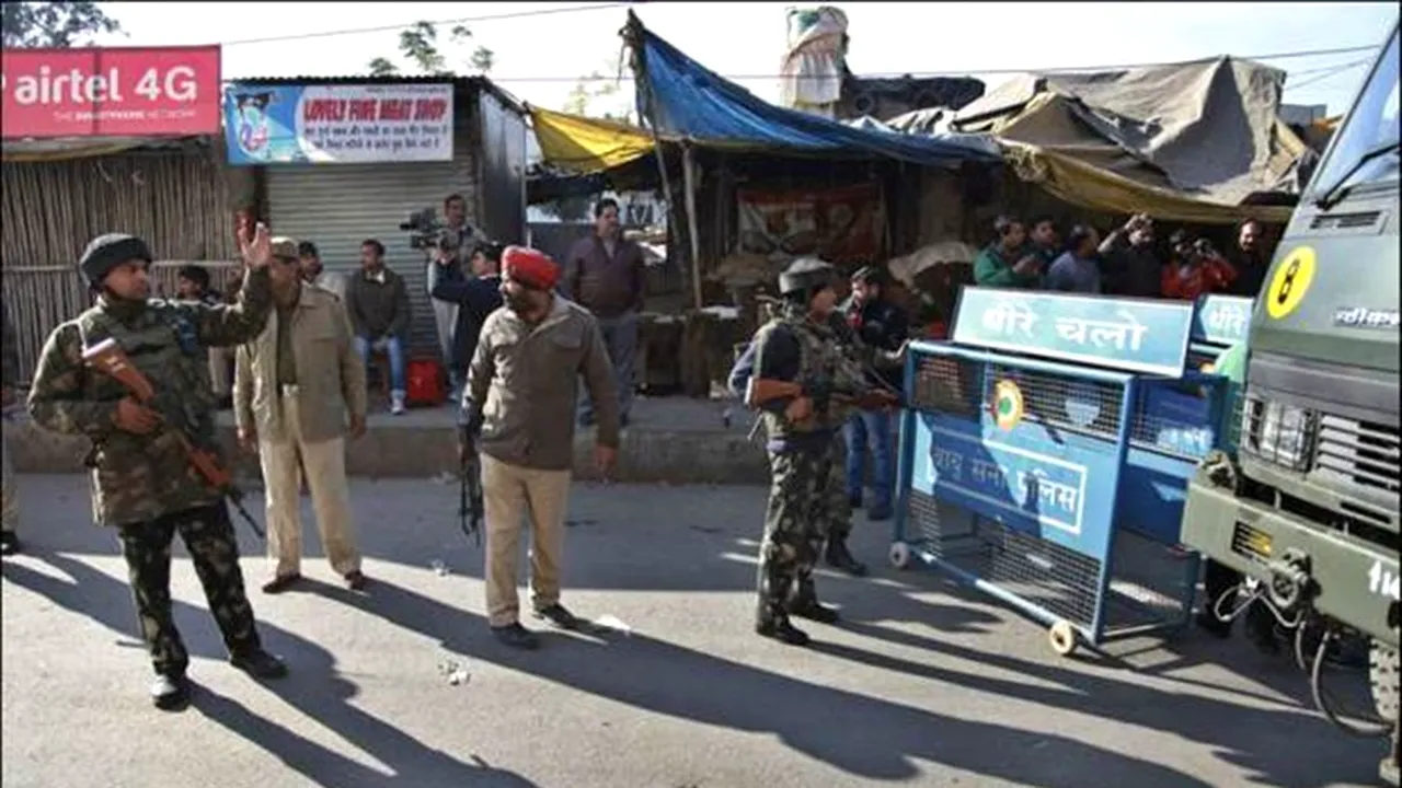 Șase morți după un atac la o bază a Forțelor Aeriene din India