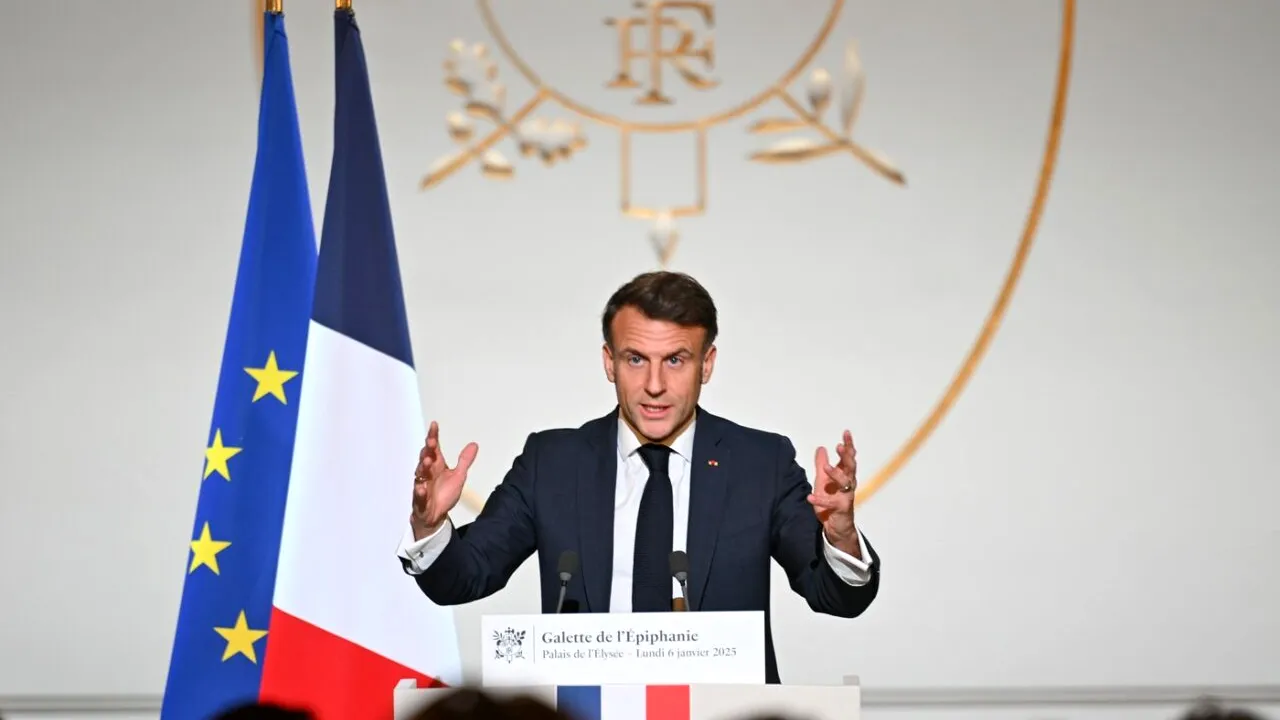 Emmanuel Macron cere ca Ucraina să aibă așteptări „REALISTE” în ceea ce privește viitorul. Ce spune despre alegerile din România