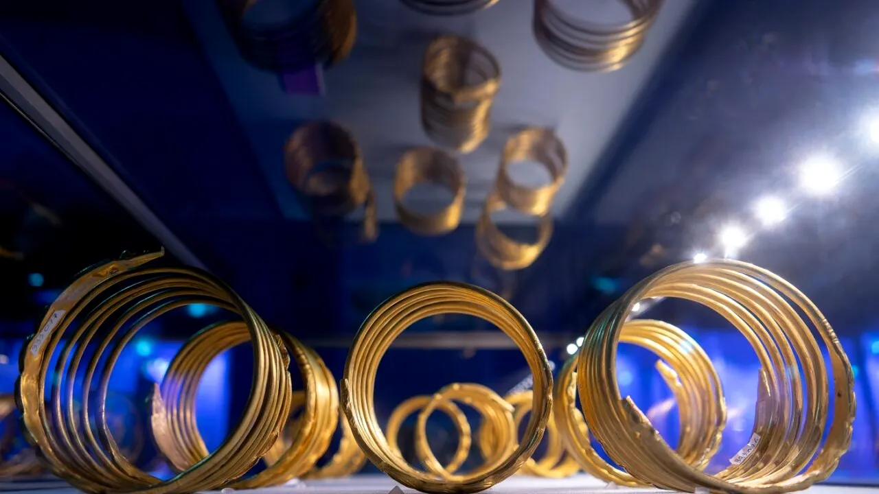 Istoria din spatele brățărilor DACICE furate: Când au fost realizate și cine ar fi fost proprietarul