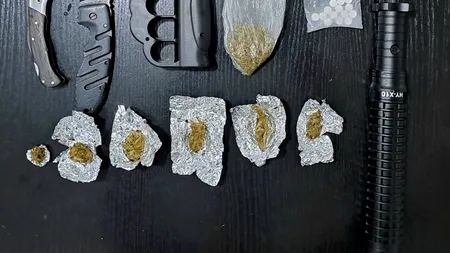 Jandarmii de pe litoral au descoperit un „mic arsenal” asupra unor turiști din Vama Veche. Câte amenzi au dat oamenii legii în weekend