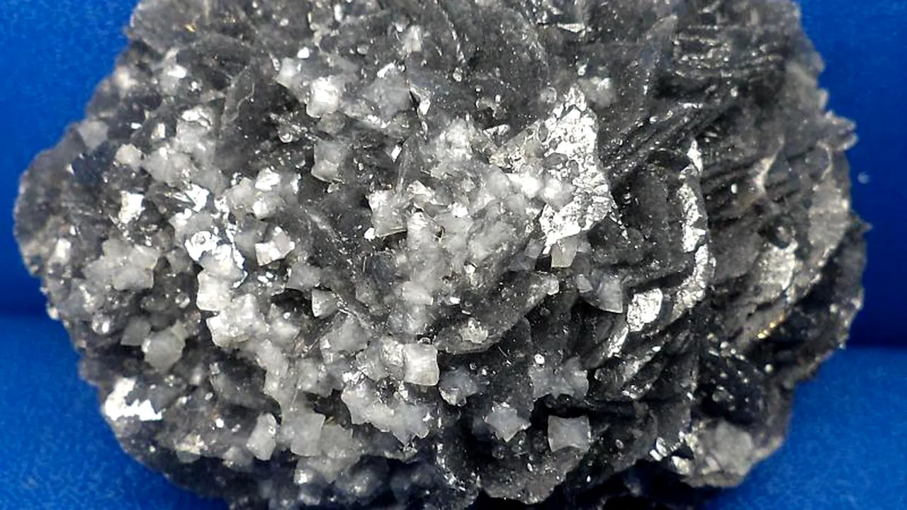 Unul dintre cele mai valoroase obiecte din colecția Muzeului de Mineralogie Baia Mare a fost furat