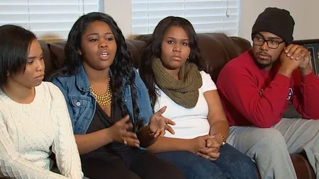 Un chelner din SUA a fost concediat după ce a scris ACEST CUVÂNT pe notele de plată ale unor clienți care petreceau noaptea de Revelion în local