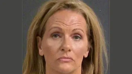 Motivul pentru care această femeie și-a luat soțul la bătaie, în aeroport. Ce poze a găsit Paula în telefonul partenerului ei de viață, chiar înainte de îmbarcare