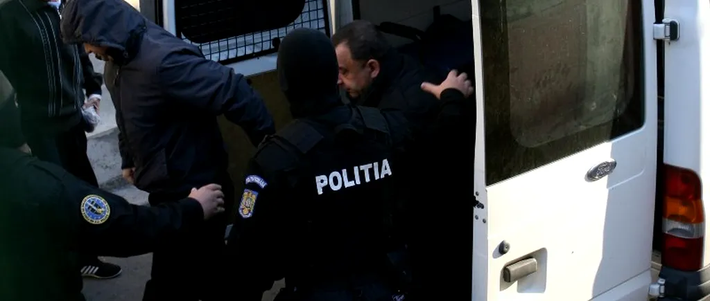 Șeful ISCIR Argeș și un inspector de specialitate, arestați preventiv pentru dare și luare de mită
