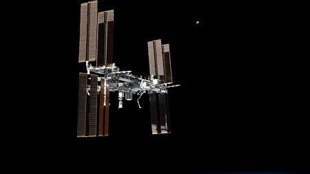 Un program creat de trei elevi din HUNEDOARA va rula pe Stația Spațială Internațională