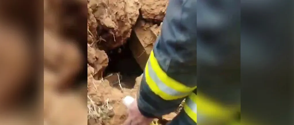 VIDEO | Tragedie într-o comună din Olt, doi localnici au fost înghițiți de o surpare de pământ