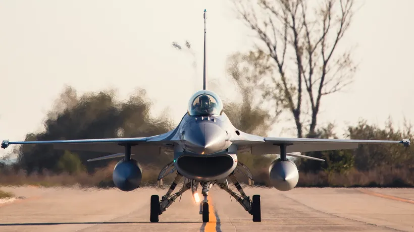 Avioane F-16 ale Forțelor Aeriene Române vor realiza zboruri de antrenament la înălțimi mici, în sud-estul țării