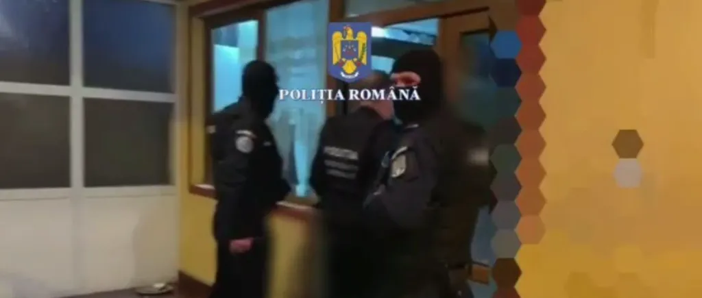 VIDEO | Percheziții în București, Bârlad și Ploiești la persoane suspectate de înşelăciune, ameninţare şi deţinere ilegală de arme