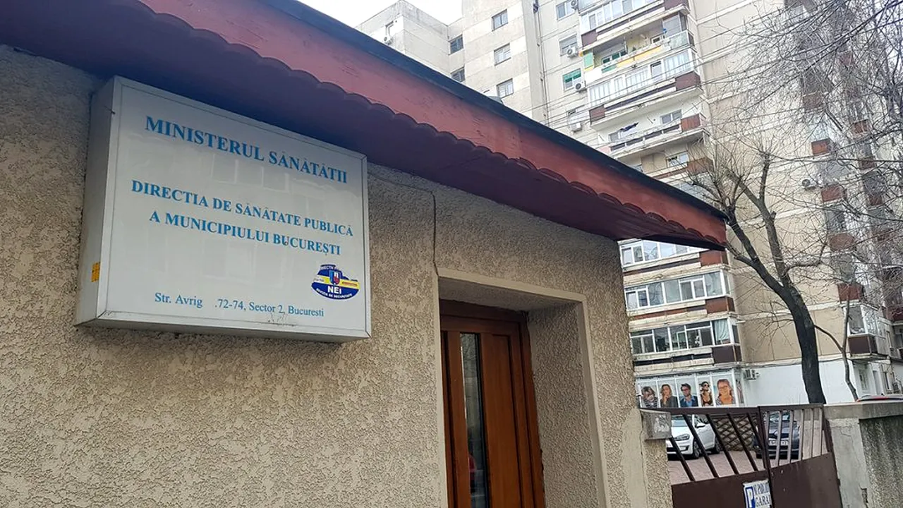 Un bărbat confirmat cu Covid-19 a decis să meargă la spital, simțindu-se rău, după ce a sunat timp de trei zile la DSP