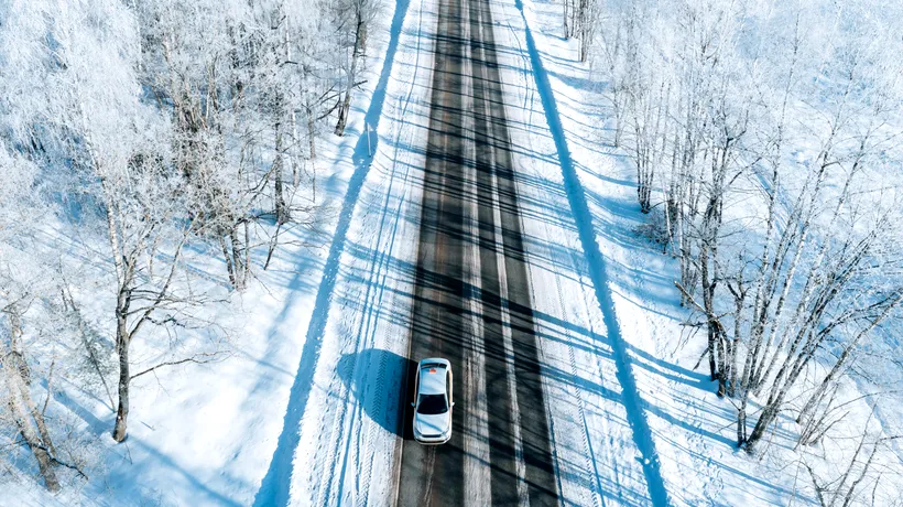 Ce este și cum se formează „gheața neagră” de pe șosele. Poate deveni un real pericol pentru circulație