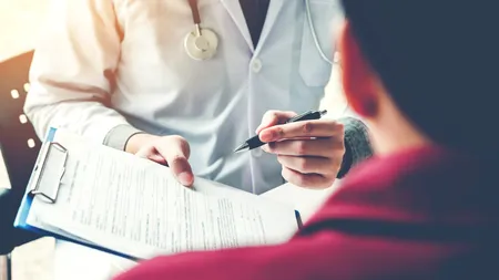 BIHOR: Medic de familie, acuzat că a refuzat să constate decesul unei bătrâne pentru că era în ziua sa liberă