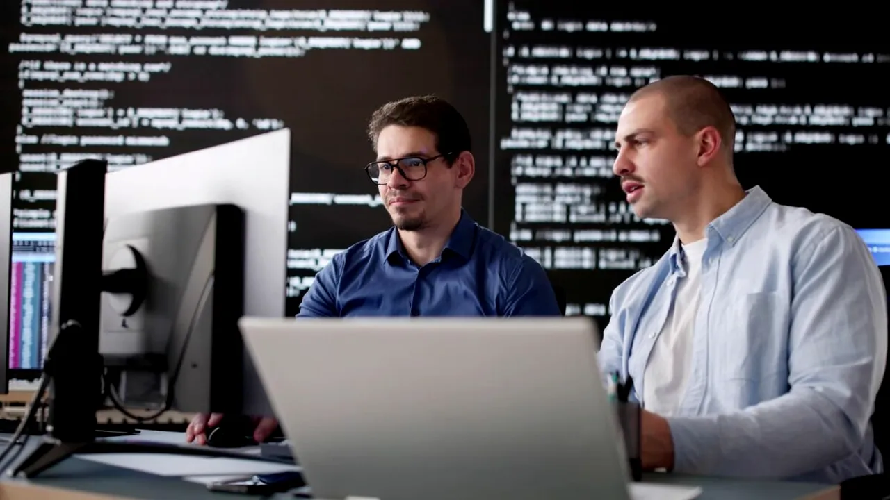 „Războiul” talentelor în domeniul AI. Cât câștigă un inginer software la GOOGLE. Își pot cumpăra 3 apartamente pe an în Capitală