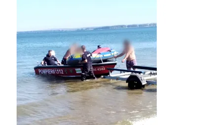 FOTO. Copil de 8 ani, la un pas să se înece în râul Prut. Salteaua pe care se afla a fost luată de vânt și purtată la doi kilometri de mal