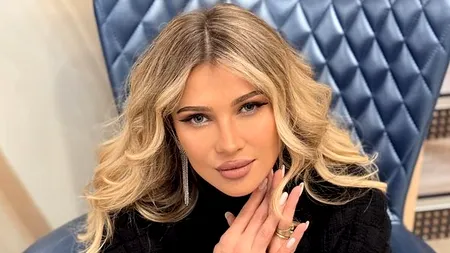 Lora, impecabilă în costum de baie. Are forme de invidiat