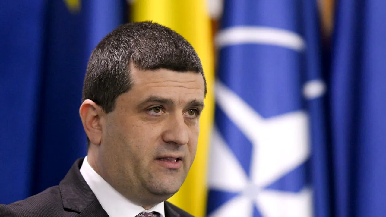 Ministrul Apărării, vizat de o anchetă ANI. Probele care arată că Radu Miruță ar fi încălcat legea