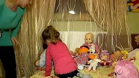 Mama din România, condamnată pentru răpirea propriului copil din Belgia, poate păstra, pentru moment, fetița