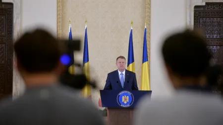 Consilierul prezidențial Andrei Muraru a ''descoperit'' problema de la Cotroceni: ''E inadmisibil să găsești un asemenea tapet''