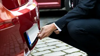Lege nouă privind ÎNMATRICULAREA auto în România. Adio casierii și drumuri inutile. Toate procedurile se mută online