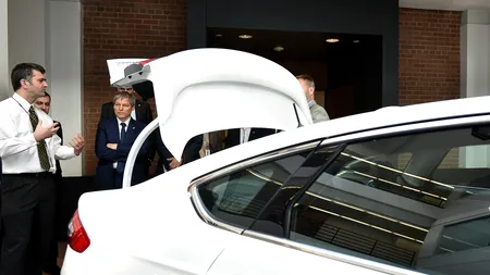 Premierul Cioloș, propunere de afaceri pentru Ford