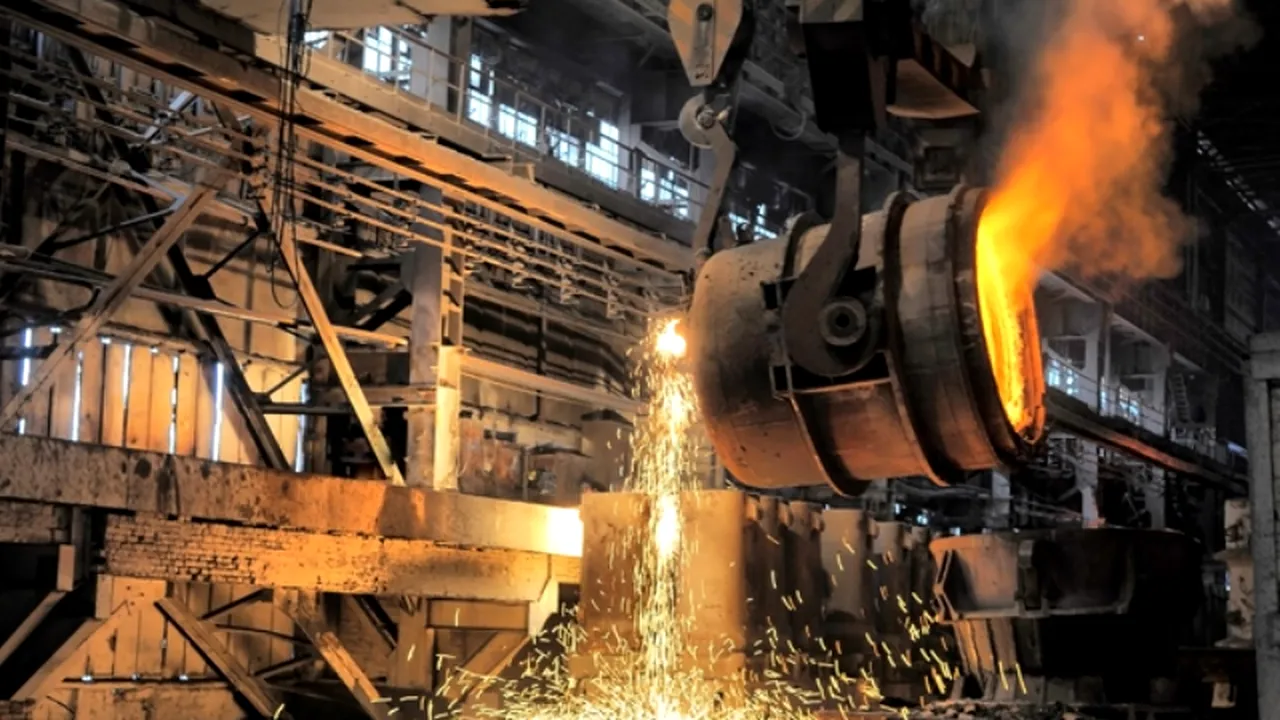 Industria și comunicațiile au ajutat anul trecut la creșterea PIB cu 2,9%