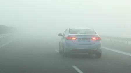 AVERTIZARE DE CEAȚĂ în 12 județe. Traficul rutier se desfășoară cu dificultate