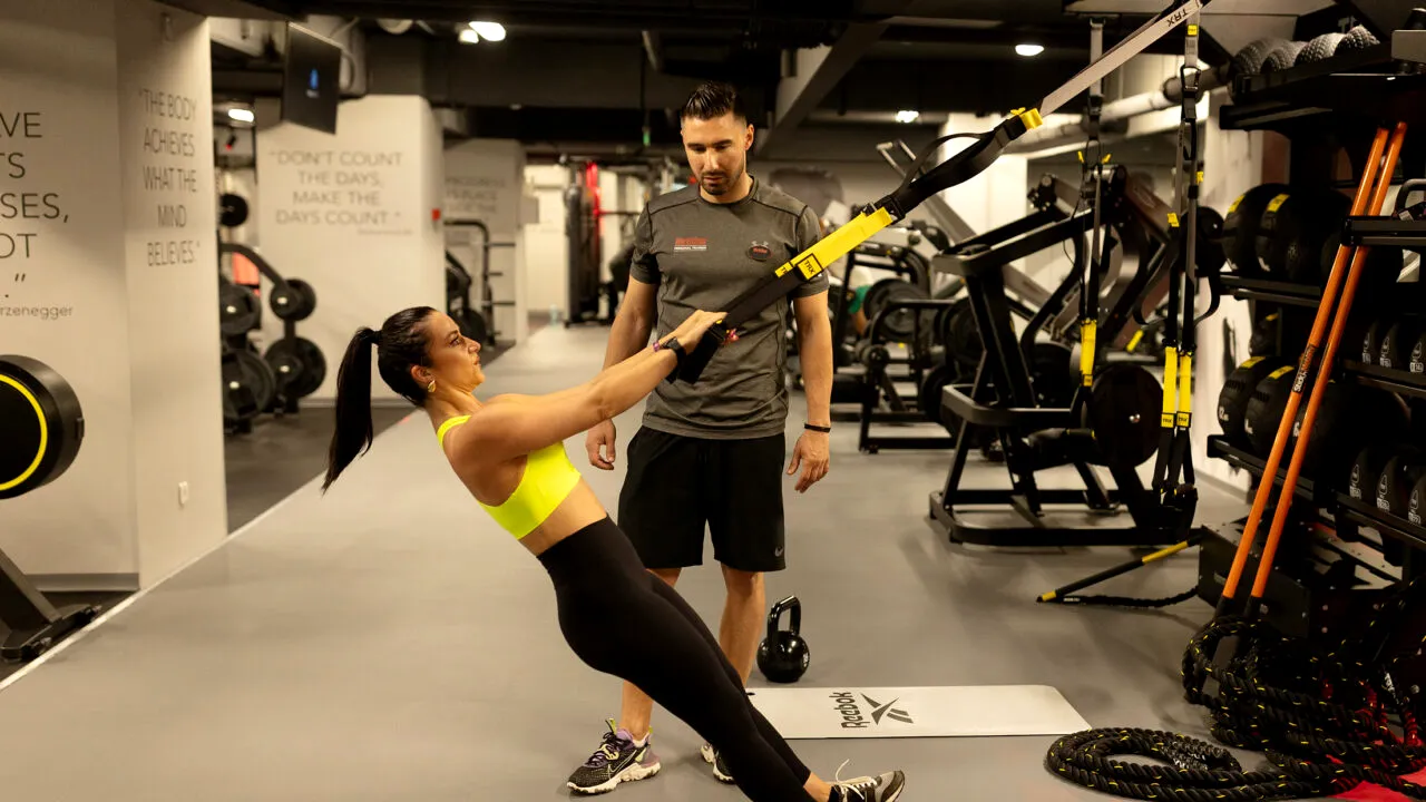 (P) Transformă-ți corpul pentru vară: importanța abonamentului la clubul de fitness