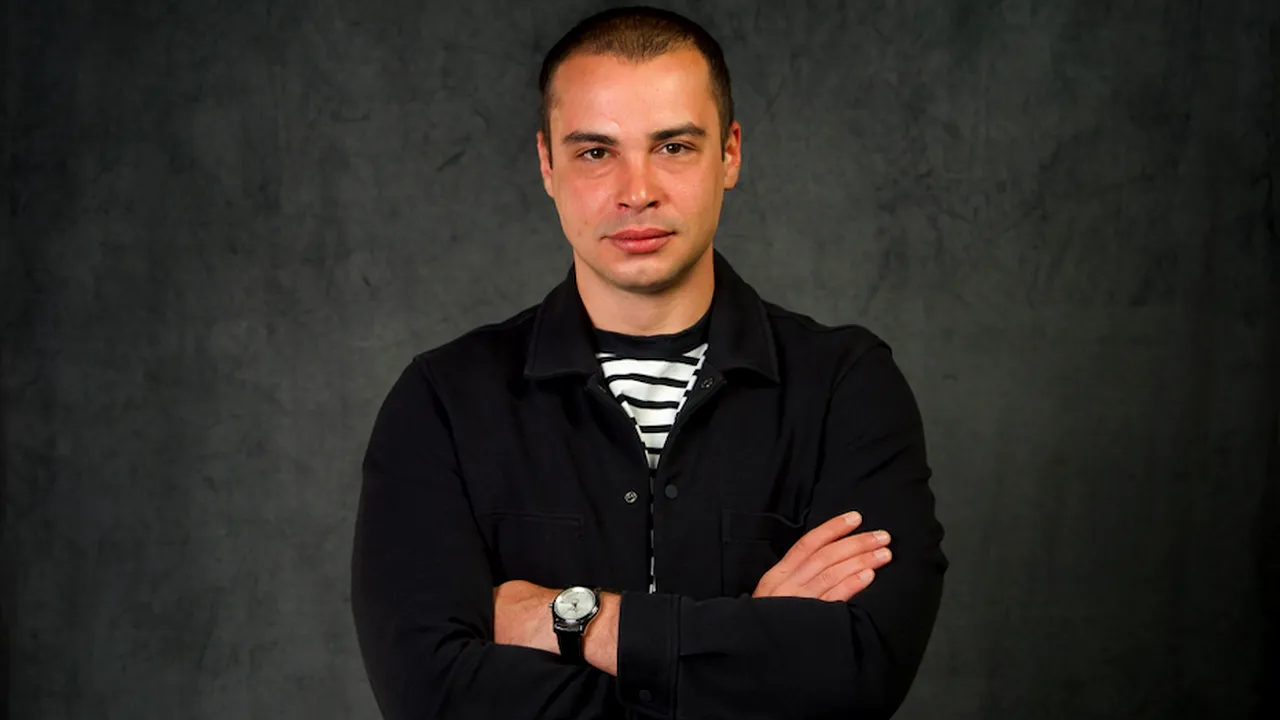 INTERVIU | Adrian Nicolae, despre filmul „Taximetriști”: „Mi s-a părut o ocazie foarte bună de a sparge un pic pojghița acestor locuri comune conform cărora taximetriștii sunt doar guralivi, păreriști, obositori și țepari”