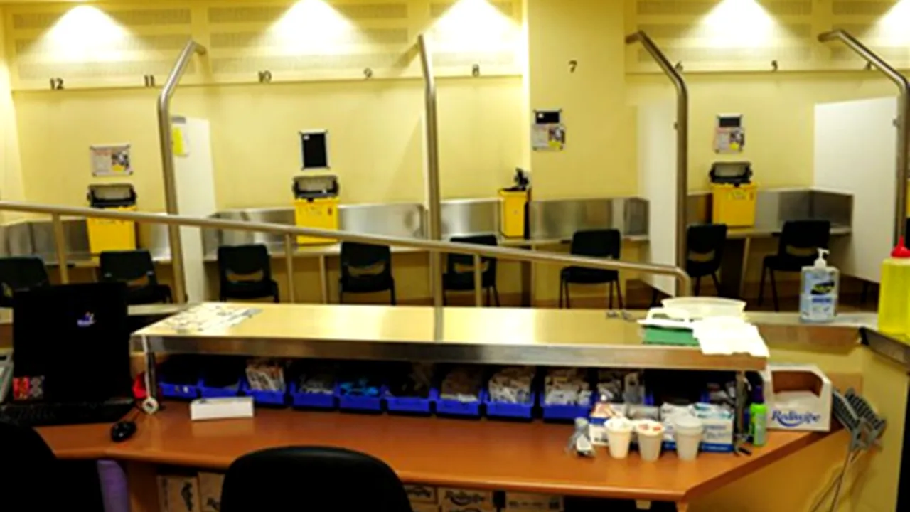 Camerele de injectare pentru dependenții de droguri, un subiect delicat. ANA: 