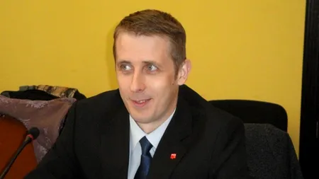 Primarul din Botoșani pune la bătaie o tabletă iPad pentru copilul care-i spune integral poezia Luceafărul. Cum explică Ovidiu Portariuc regulile concursului