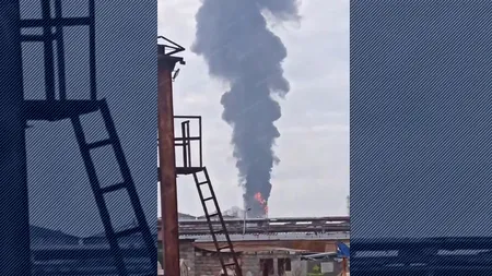 Două RAFINĂRII din Rusia au fost atacate de drone ucrainene. Autoritățile: 