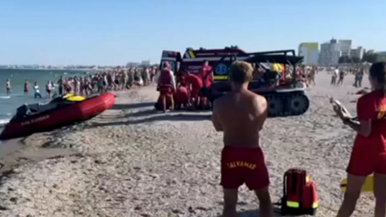 Un tânăr de 17 ani a murit înecat în stațiunea Mamaia