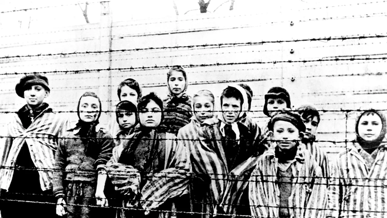 Directorul FBI i-a transformat pe polonezi în complici la Holocaustul în care și-au pierdut 6 milioane de oameni. Reacția a venit imediat