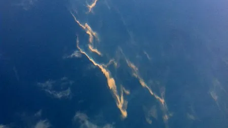 Pata de carburant din largul Malaysiei nu are legătură cu dispariția avionului Boeing 777. Dispariția aeronavei rămâne sub semnul întrebării