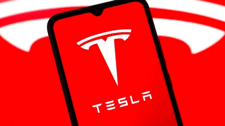 Tesla dă în judecată Uniunea Europeană pentru taxele vamale impuse asupra IMPORTURILOR de vehicule electrice din China