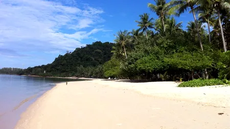 A criticat pe Tripadvisor un sejur în Thailanda și acum riscă 2 ani de închisoare! Incredibil ce a pățit un turist american cu atitudine