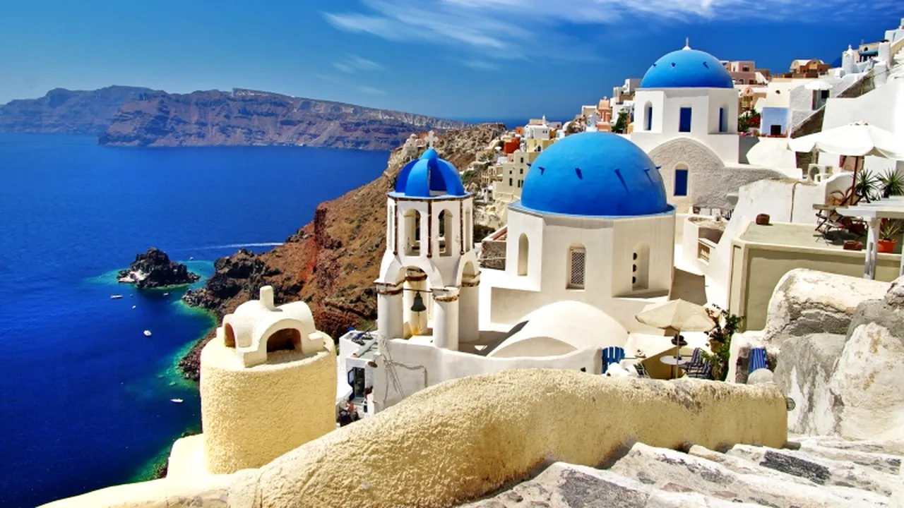 Câți bani au cheltuit românii pe călătorii în 2016