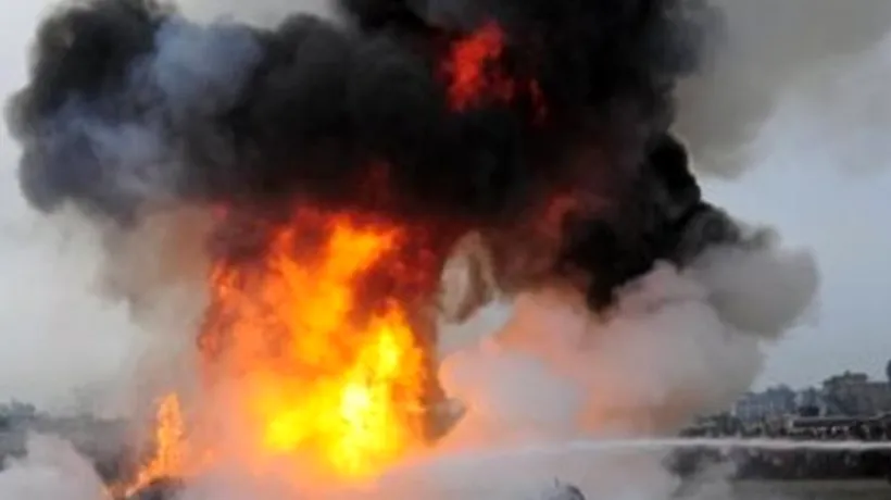 Un avion de pasageri scos din uz a luat foc pe un aeroport din Moscova