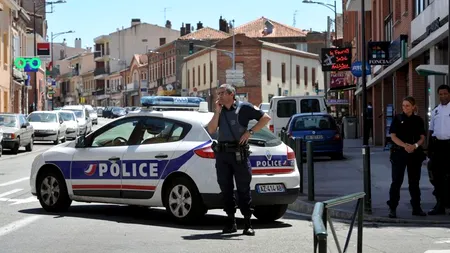 NOUĂ ALERTĂ LA TOULOUSE. Un bărbat care susține că are legături cu Al-Qaida a luat patru ostatici într-o bancă. UPDATE: Bărbatul a fost ARESTAT