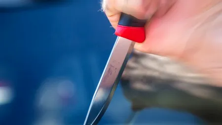 ATAC mortal în Canada. O tânără de 18 ani, ucisă și alte șapte persoane rănite după un atac cu cuțitul. Agresorul a plecat în cursa morții